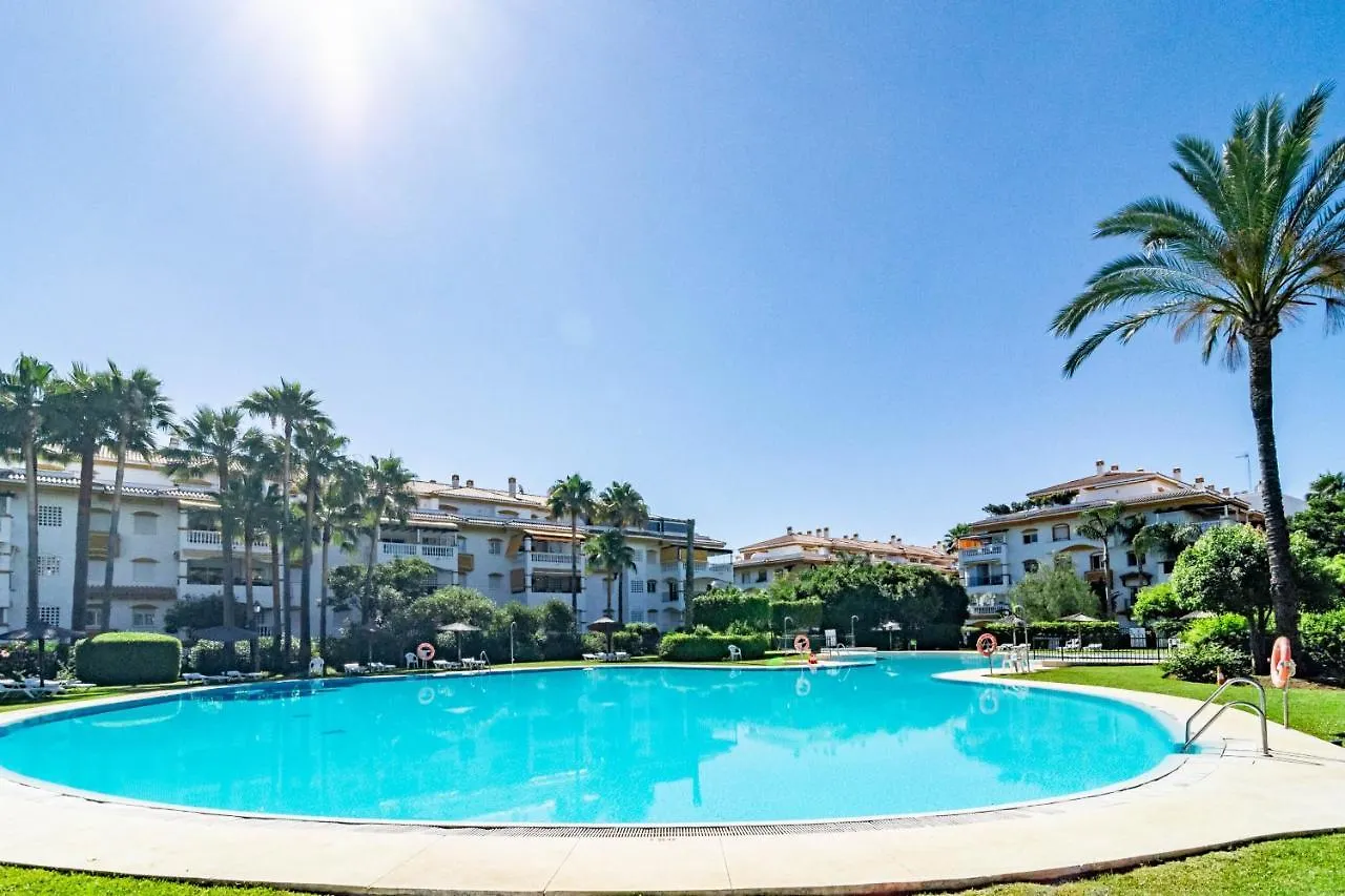 Beautiful Apartment In La Dama De Noche Right Beside The Golf Course Marbella