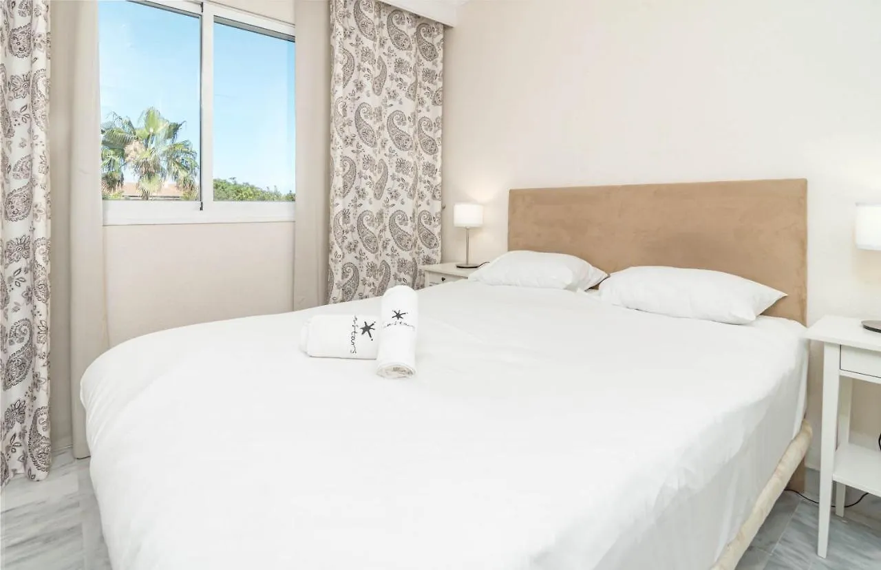 Beautiful Apartment In La Dama De Noche Right Beside The Golf Course Marbella