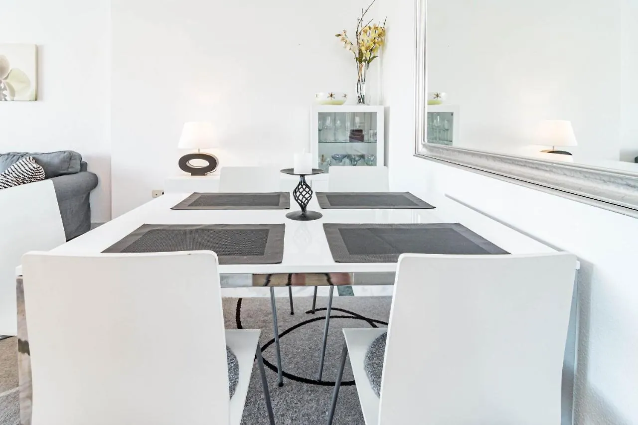 Beautiful Apartment In La Dama De Noche Right Beside The Golf Course Marbella