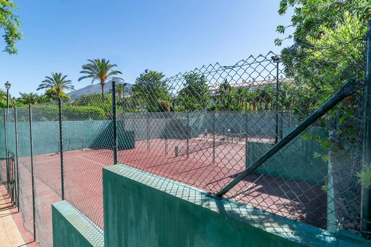 Beautiful Apartment In La Dama De Noche Right Beside The Golf Course Marbella Spain