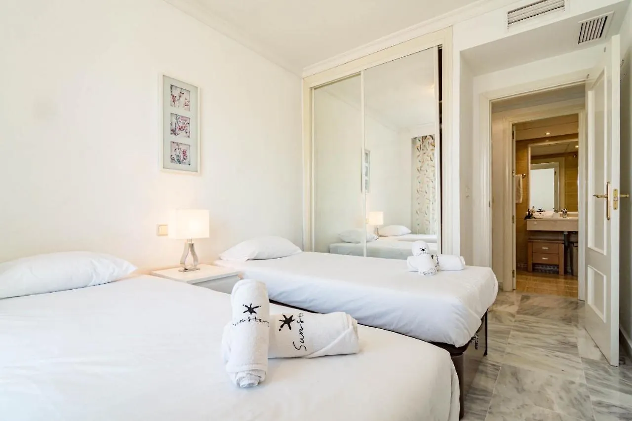 Beautiful Apartment In La Dama De Noche Right Beside The Golf Course Marbella
