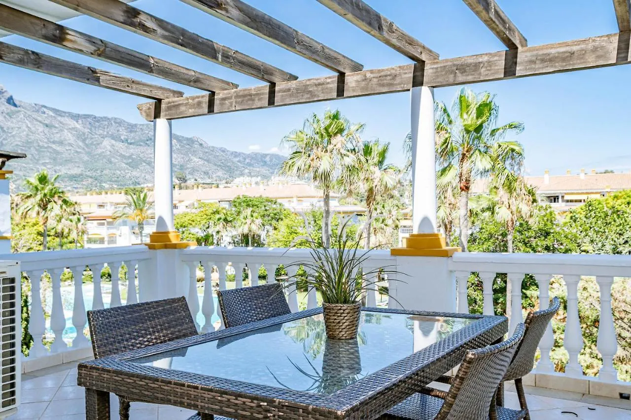 Beautiful Apartment In La Dama De Noche Right Beside The Golf Course Marbella Spagna